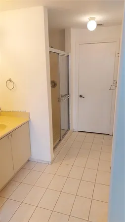 a view of utility room