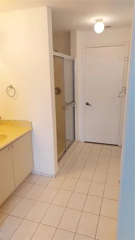 $2,450 | 6560 Northwest 114th Avenue, Unit 526, Doral, FL 33178