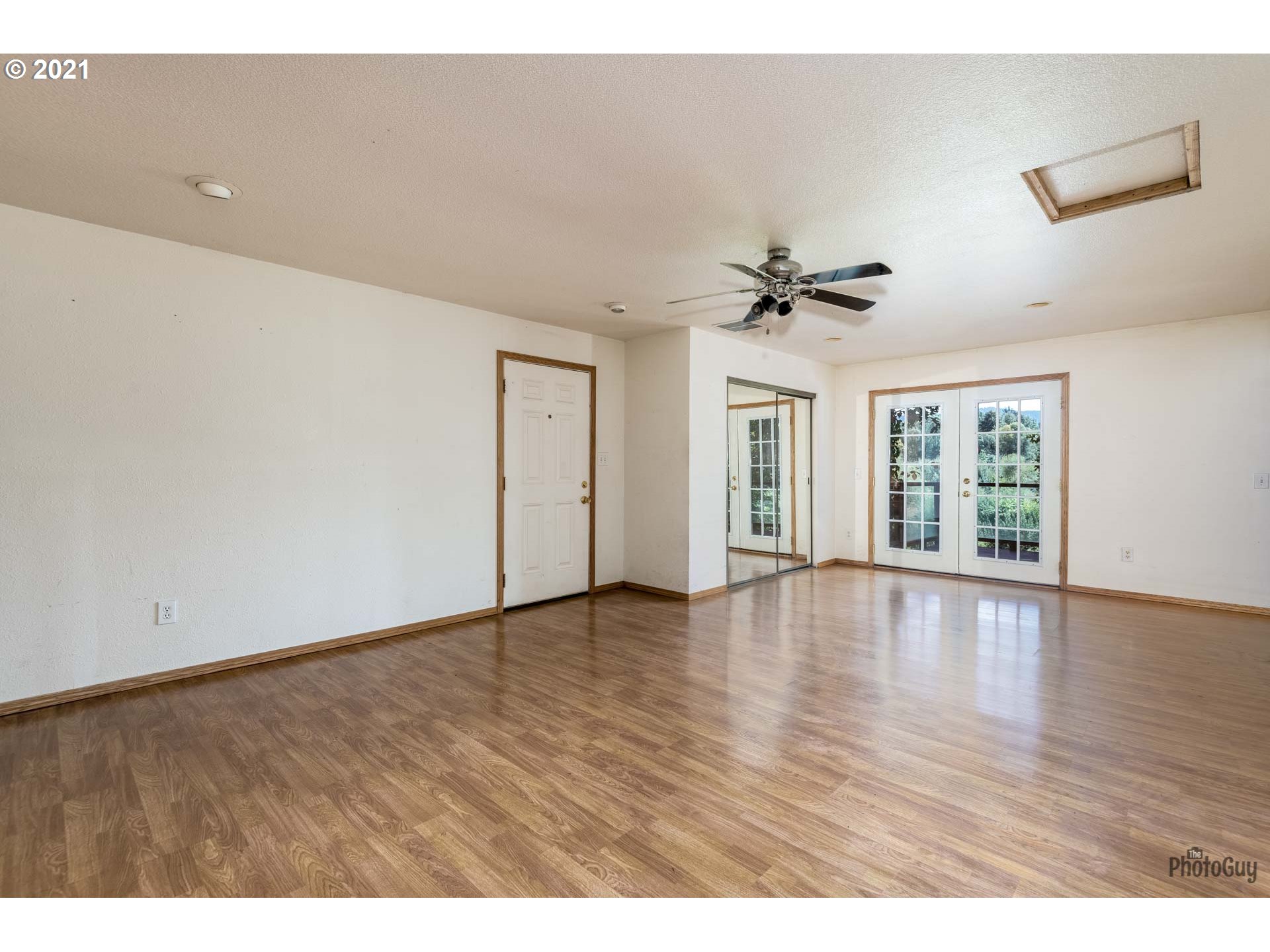 36798 Oak Point Road Springfield, OR 97478 - Photo 22 of 31