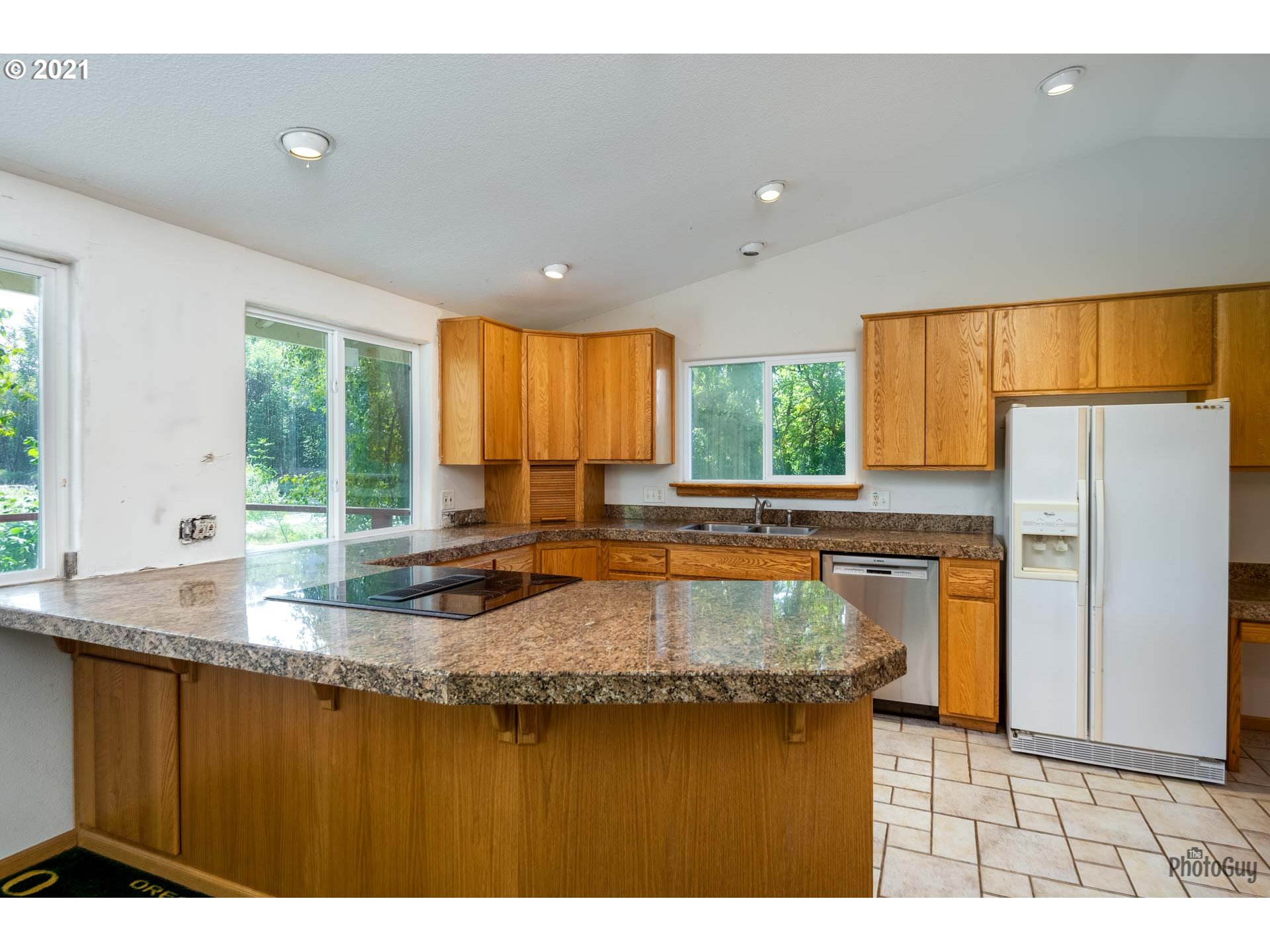 36798 Oak Point Road Springfield, OR 97478 - Photo 10 of 31