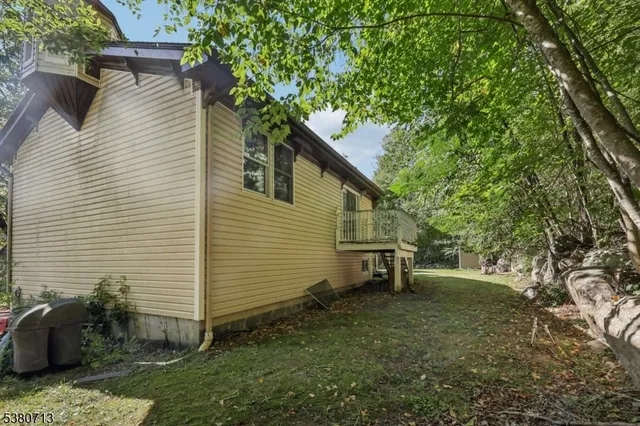 $425,000 | 921 Tulip Trail, Newton, NJ 07860