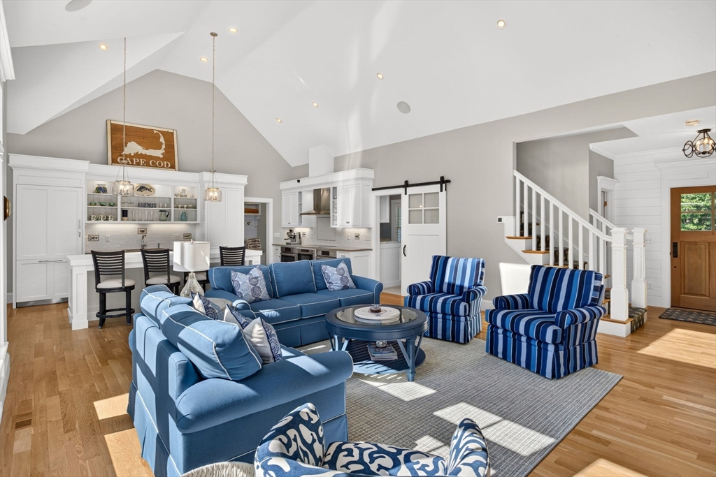 40 Middle Road Chatham, MA 02650 - Photo 9 of 42 Gallery Image 9