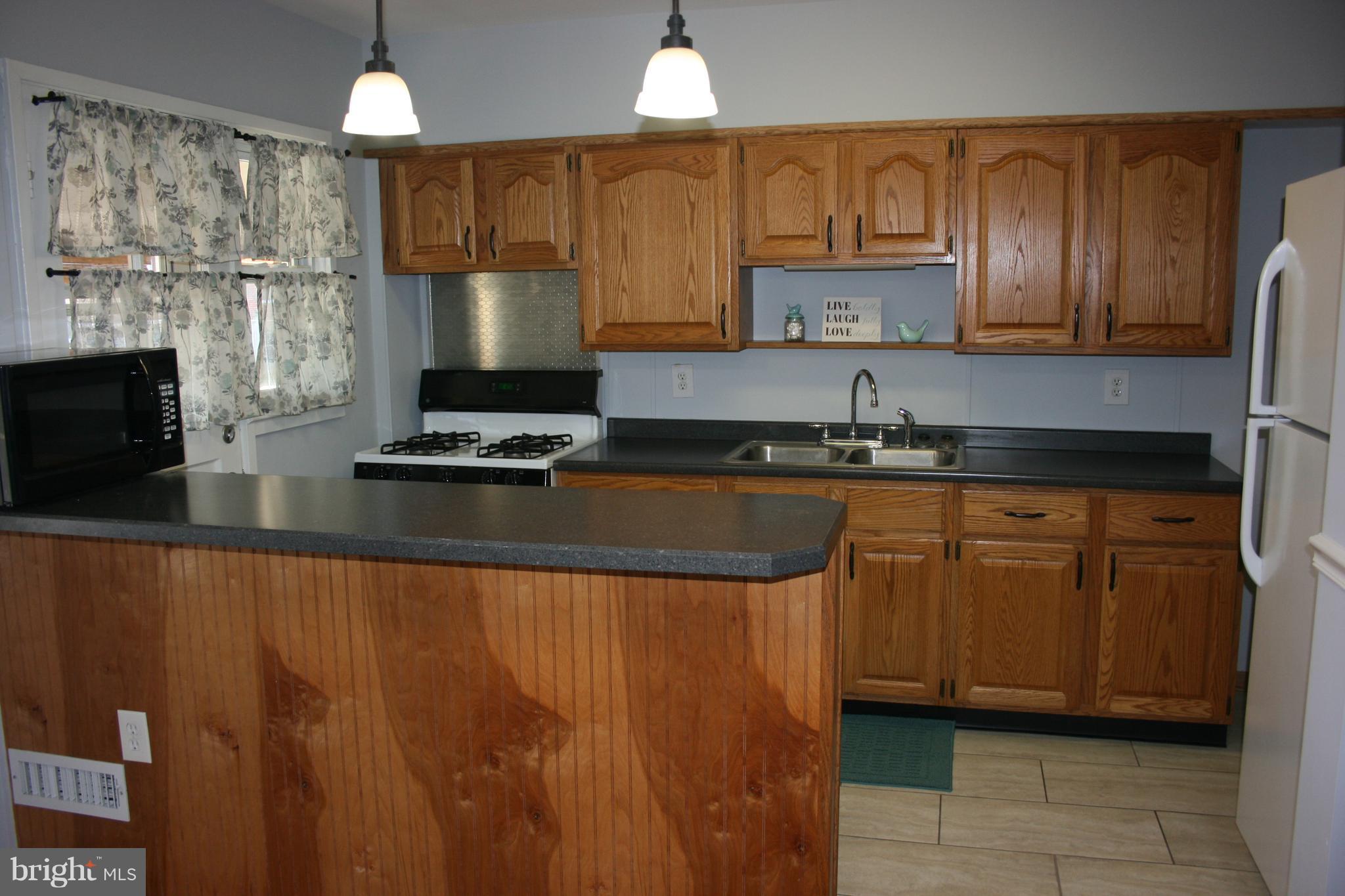 3011 Vulcan Road Baltimore, MD 21222 - Photo 3 of 23 Kitchen