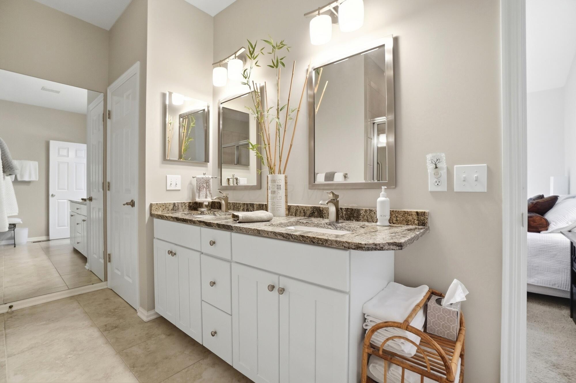 4935 Tempe Road Powell, OH 43065 - Photo 14 of 33 Updated en suite with granite countertops!