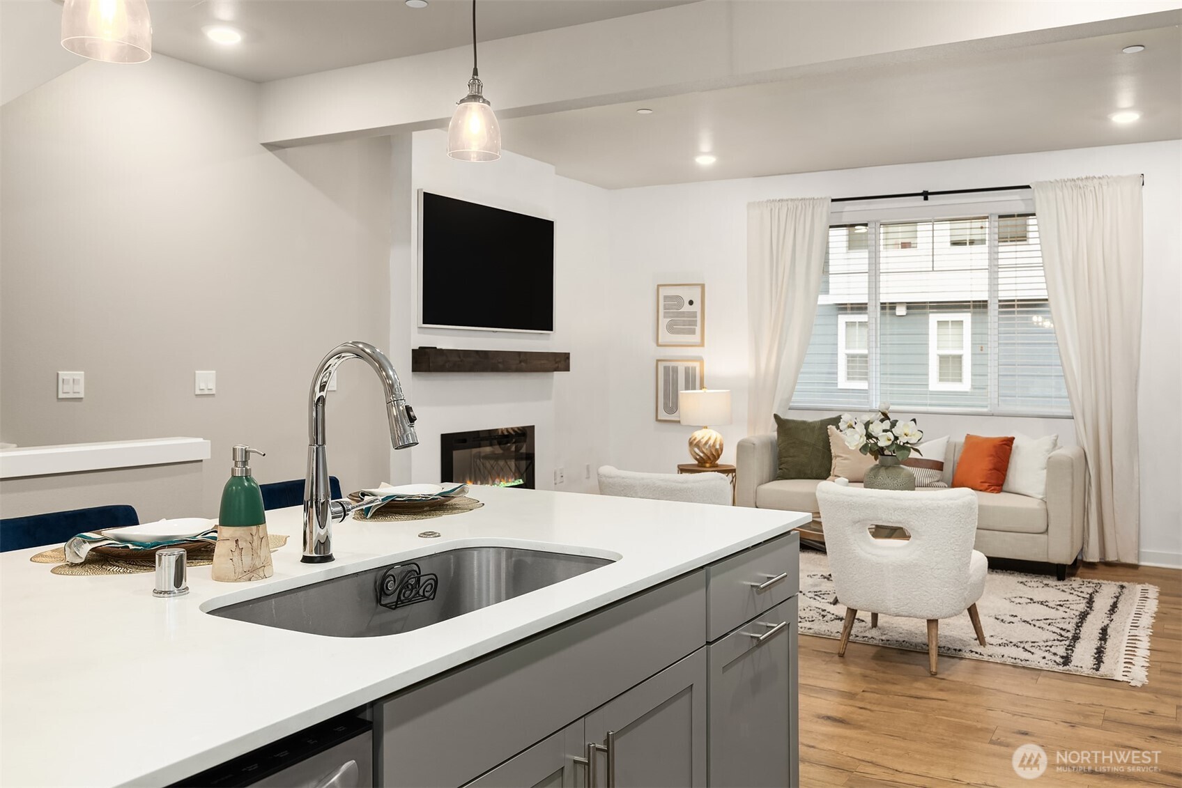 22924 80th Place West, Unit B Edmonds, WA 98026 - Photo 14 of 40