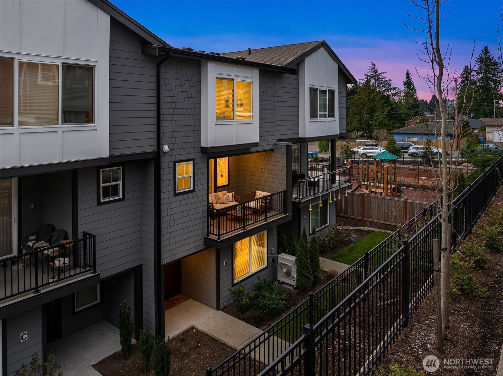 22924 80th Place West, Unit B Edmonds, WA 98026 - Photo 38 of 40