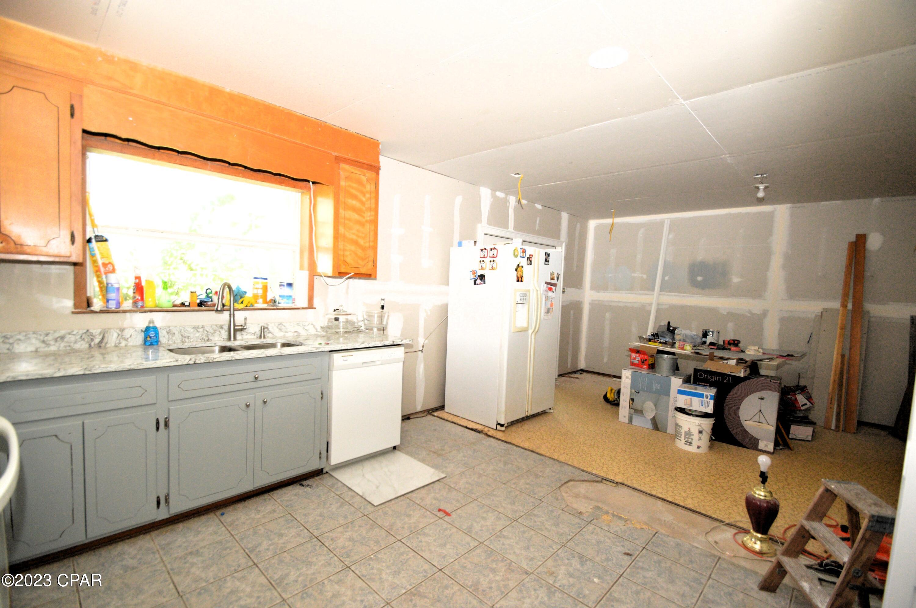 1678 Archie Sapp Road Alford, FL 32420 - Photo 10 of 19