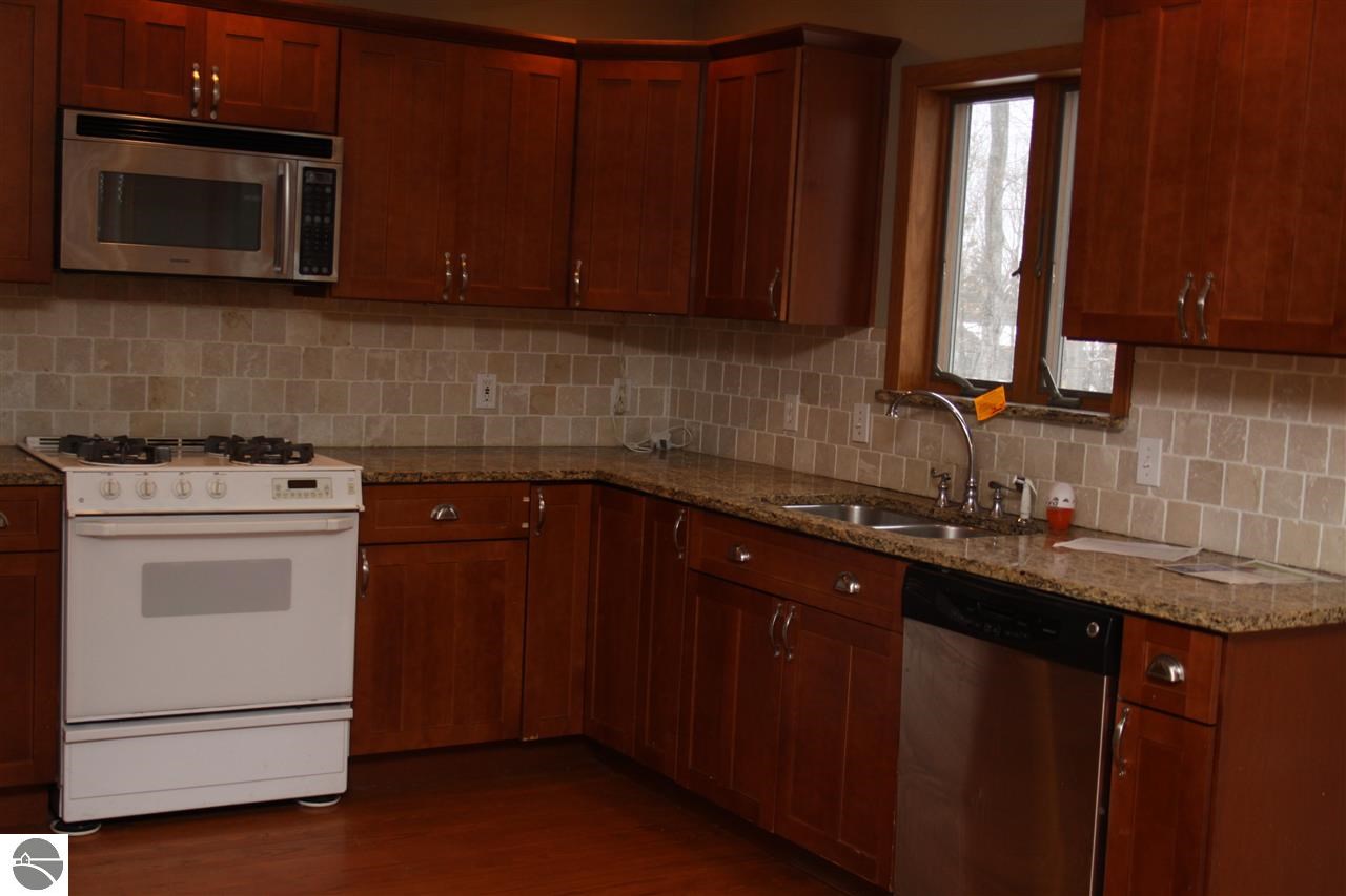 3181 Zimmerman Road Traverse City, MI 49685 - Photo 26 of 53 1779125-25.JPG