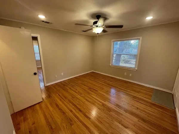 $1,895 | 805 20th Street, Plano, TX 75074