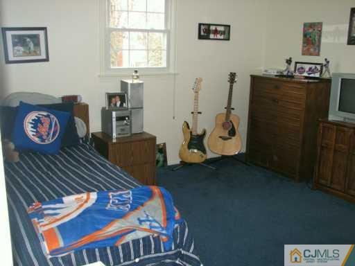 34 Myrtle Road East Brunswick, NJ 08816 - Photo 4 of 8 Gallery Image 4