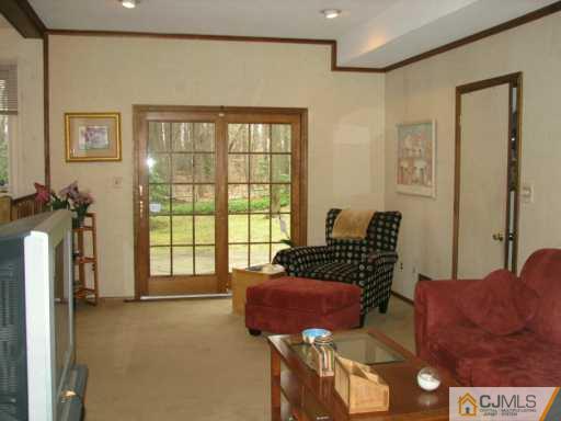 34 Myrtle Road East Brunswick, NJ 08816 - Photo 7 of 8 Gallery Image 7