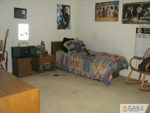 34 Myrtle Road East Brunswick, NJ 08816 - Photo 8 of 8 Gallery Image 8