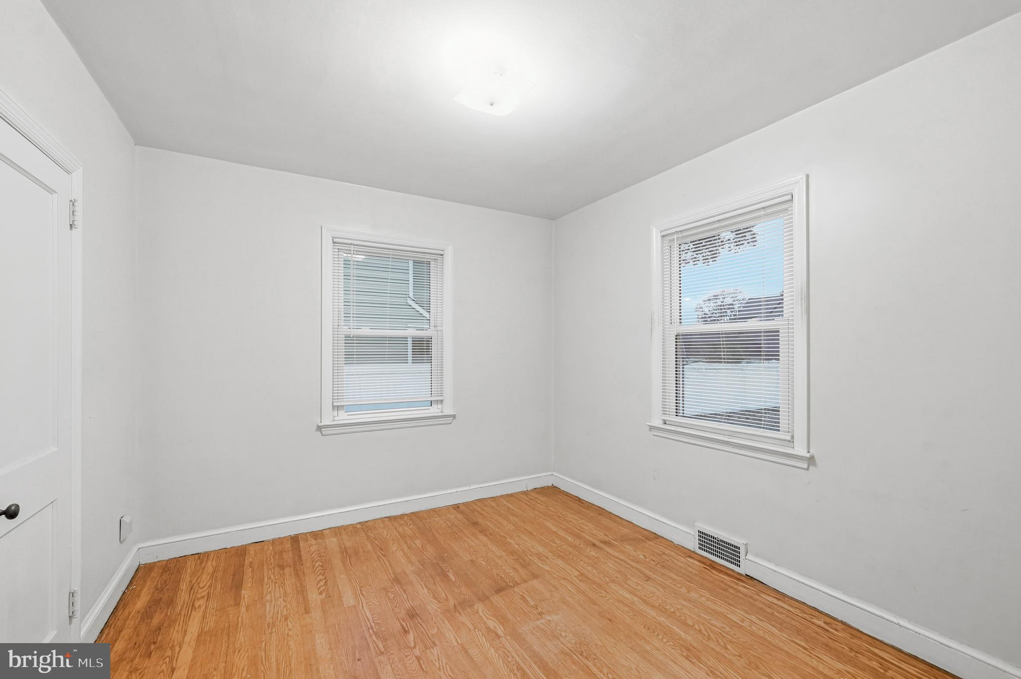 101 6th Avenue Mount Ephraim, NJ 08059 - Photo 16 of 27 an empty room with a window