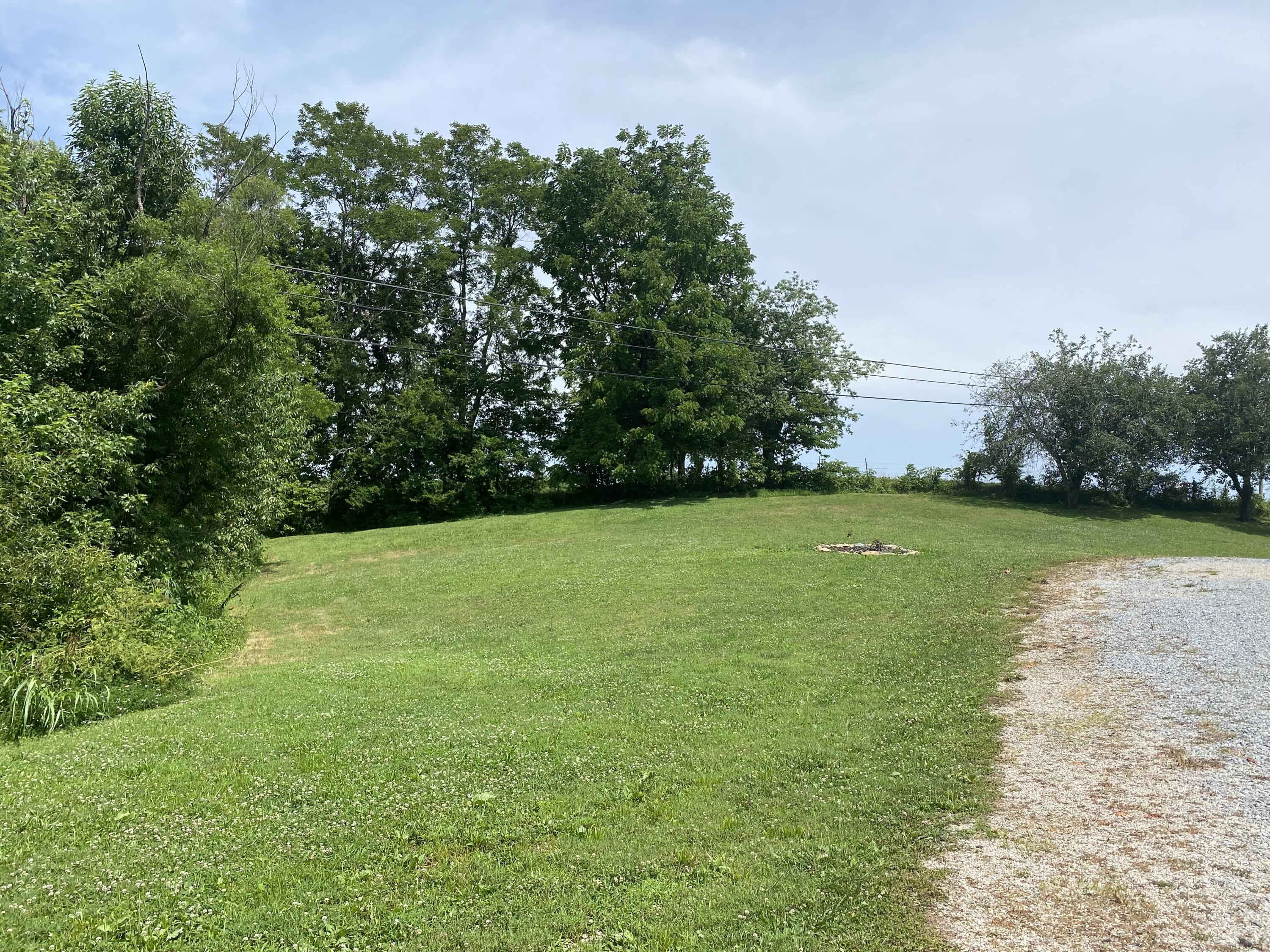 4359 Levee Road Mount Sterling, KY 40353 - Photo 22 of 26 F5F34379-6F03-4A62-9996-4F88A97FD705