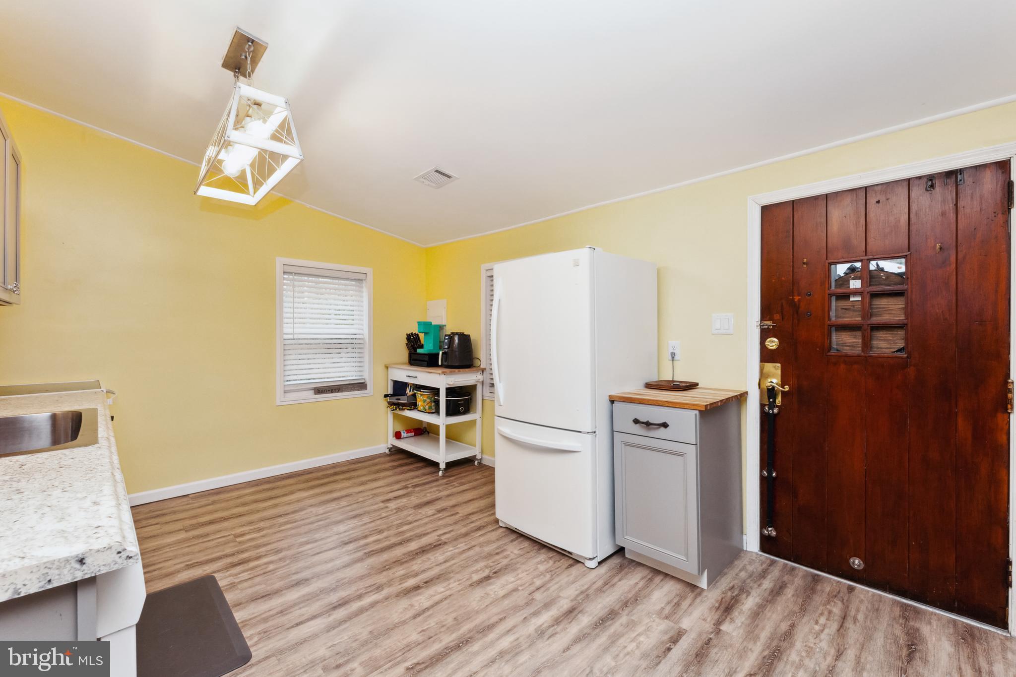 45150 Clarkes Landing Road Hollywood, MD 20636 - Photo 7 of 40 Kitchen