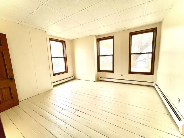 $2,100 | 2193 1st Street, White Bear Lake, MN 55110