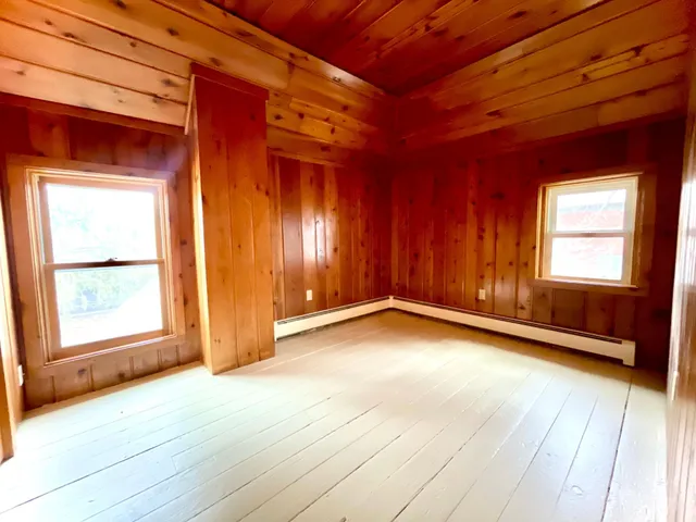 $2,100 | 2193 1st Street, White Bear Lake, MN 55110