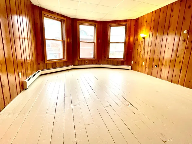 $2,100 | 2193 1st Street, White Bear Lake, MN 55110