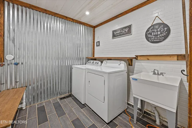 $585,000 | 3528 Lost Branch Road, Sevierville, TN 37862