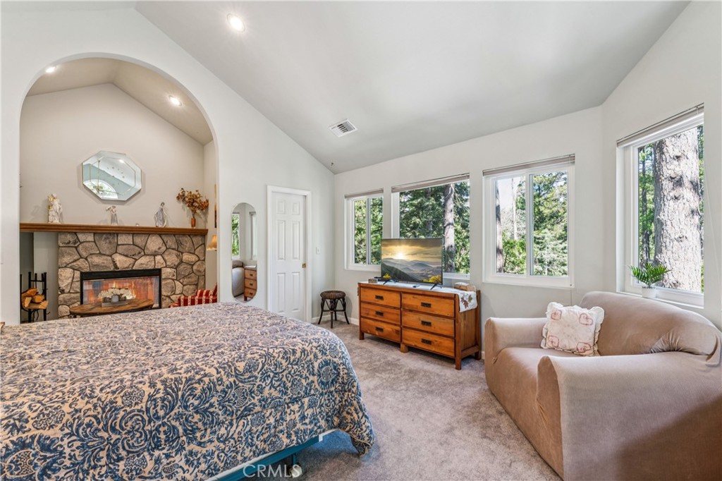 628 Grass Valley Road Lake Arrowhead, CA 92352 - Photo 27 of 64