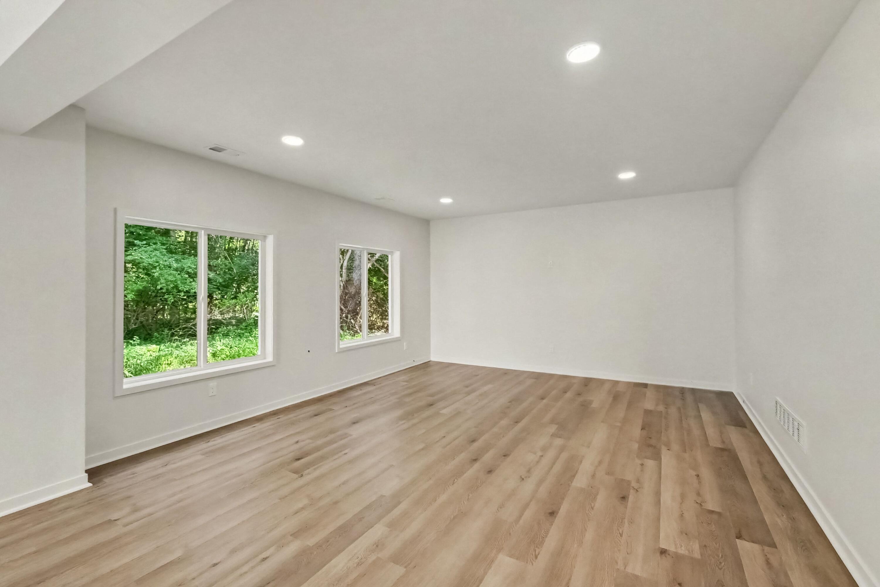 1480 West Valley Road Lansing, MI 48906 - Photo 11 of 23 005_file_3250