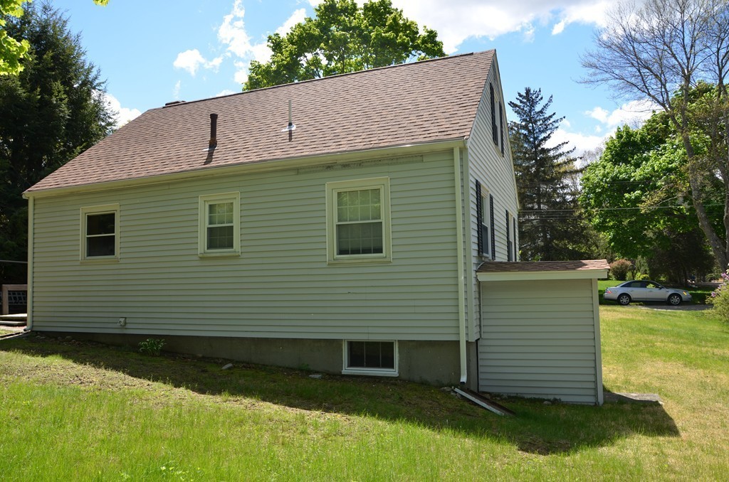 72 Pocahontas Street Walpole, MA 02081 - Photo 3 of 14 Gallery Image 3