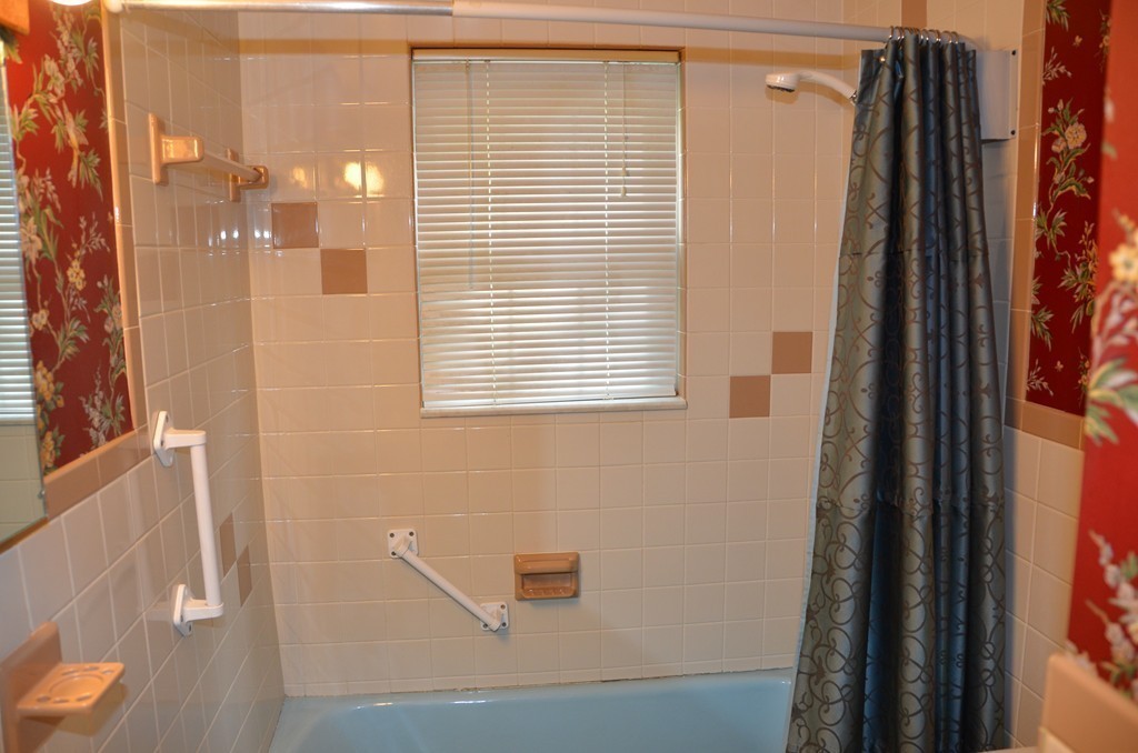 72 Pocahontas Street Walpole, MA 02081 - Photo 10 of 14 Gallery Image 10