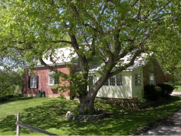 541 Bishop Road Shelburne, VT 05482 - Photo 1 of 1 Gallery Image 1