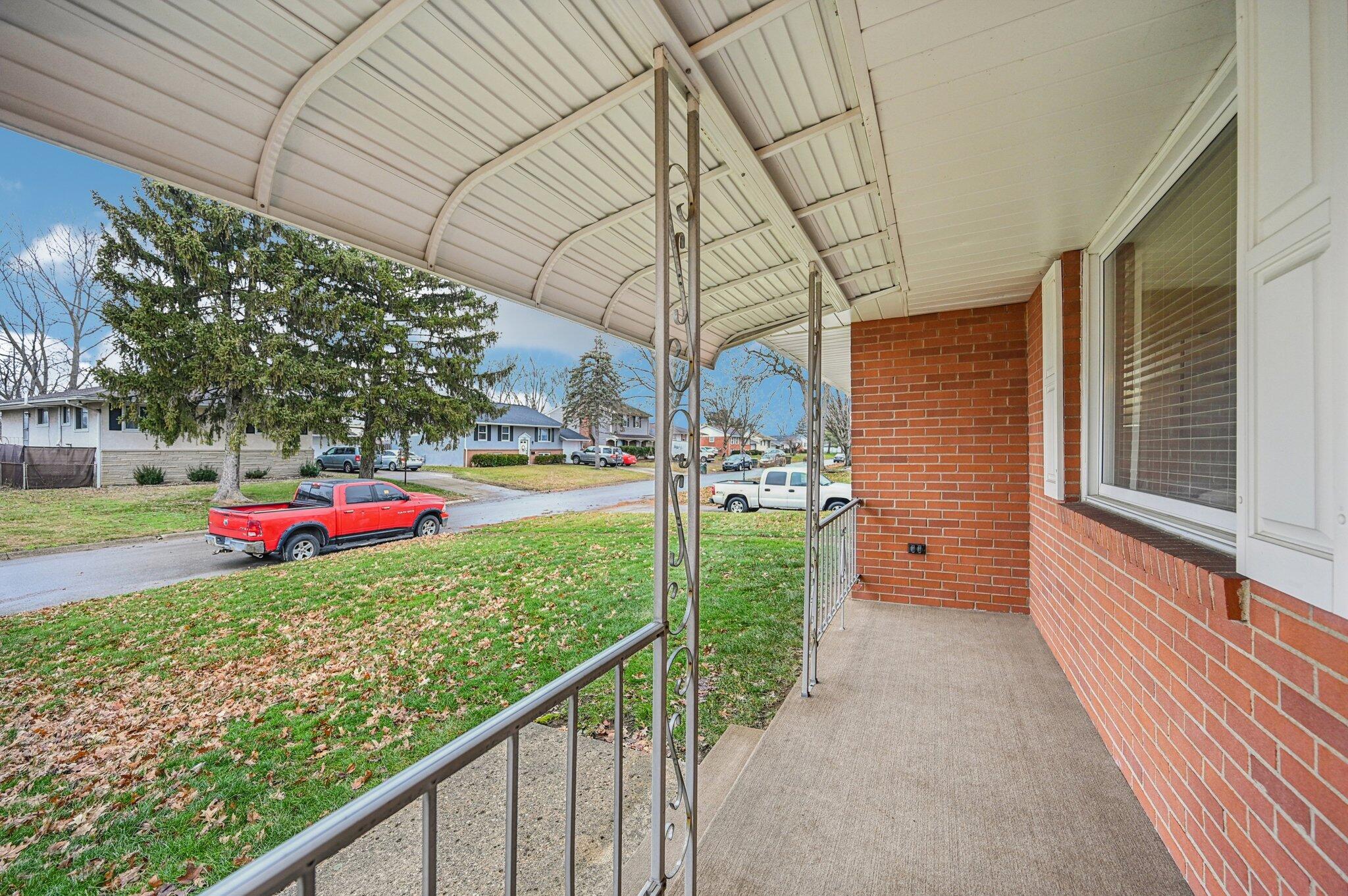 1276 Gresham Road Columbus, OH 43204 - Photo 4 of 32 7-web-or-mls-Gresham Rd-S0801-005