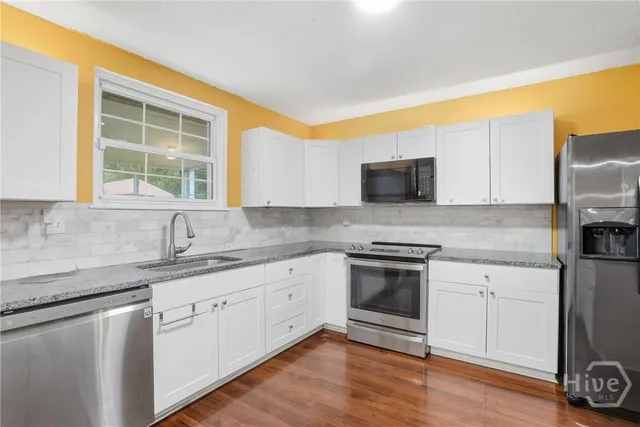 $299,900 | 202 Inglewood Drive, Savannah, GA 31406