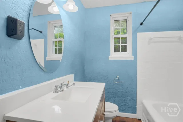 $299,900 | 202 Inglewood Drive, Savannah, GA 31406