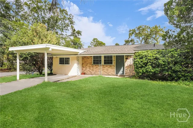 $299,900 | 202 Inglewood Drive, Savannah, GA 31406