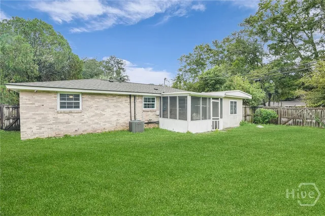 $299,900 | 202 Inglewood Drive, Savannah, GA 31406