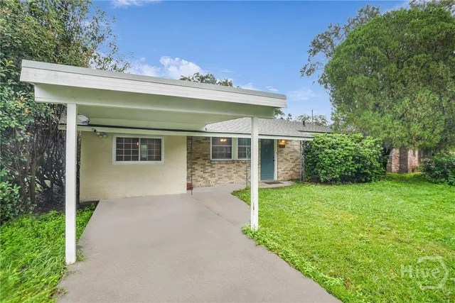 $299,900 | 202 Inglewood Drive, Savannah, GA 31406