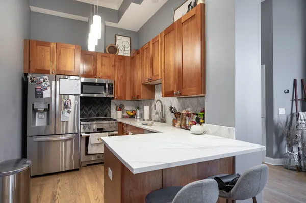 $3,200 | 4662 North Winthrop Avenue, Unit 3N, Chicago, IL 60640