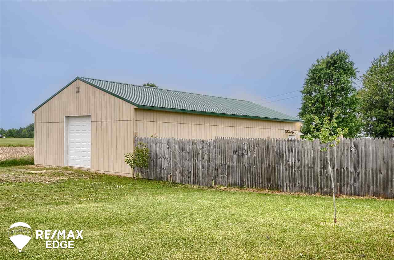 8541 Merrill Road Silverwood, MI 48760 - Photo 2 of 40