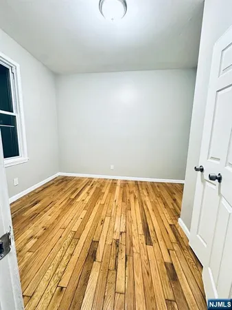 $2,550 | 420 Jelliff Avenue, Unit 3, Newark, NJ 07112