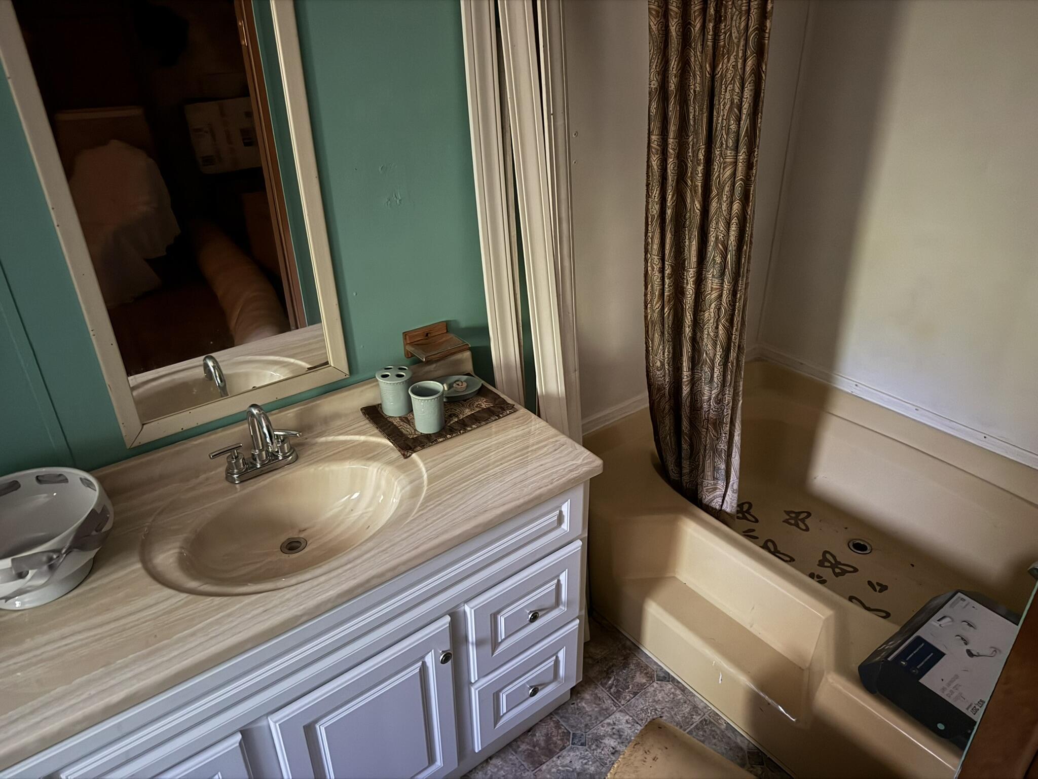 7363 Riverside Drive Manistee, MI 49660 - Photo 6 of 29 Master Bath2