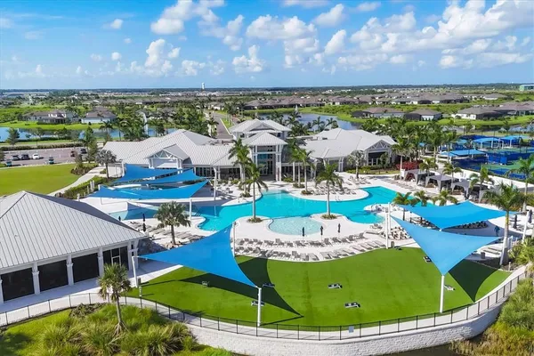 $709,900 | 10619 Sea Pines Place, Palmetto, FL 34221