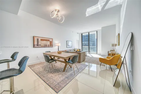 $1,490,000 | 45 Southwest 9th Street, Unit LPH 4504, Miami, FL 33130