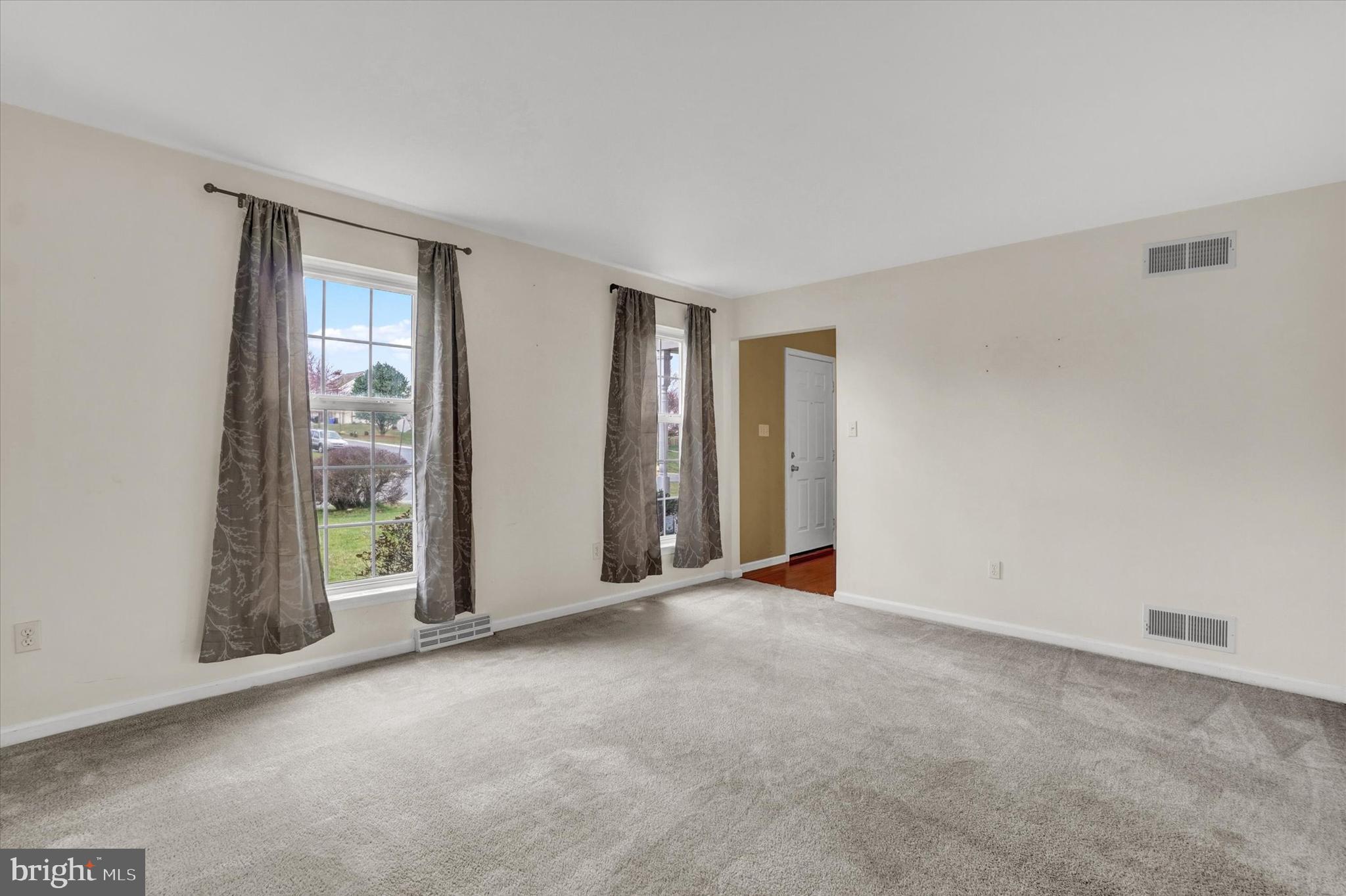 2525 Coldspring Road York, PA 17404 - Photo 6 of 27 Gallery Image 6