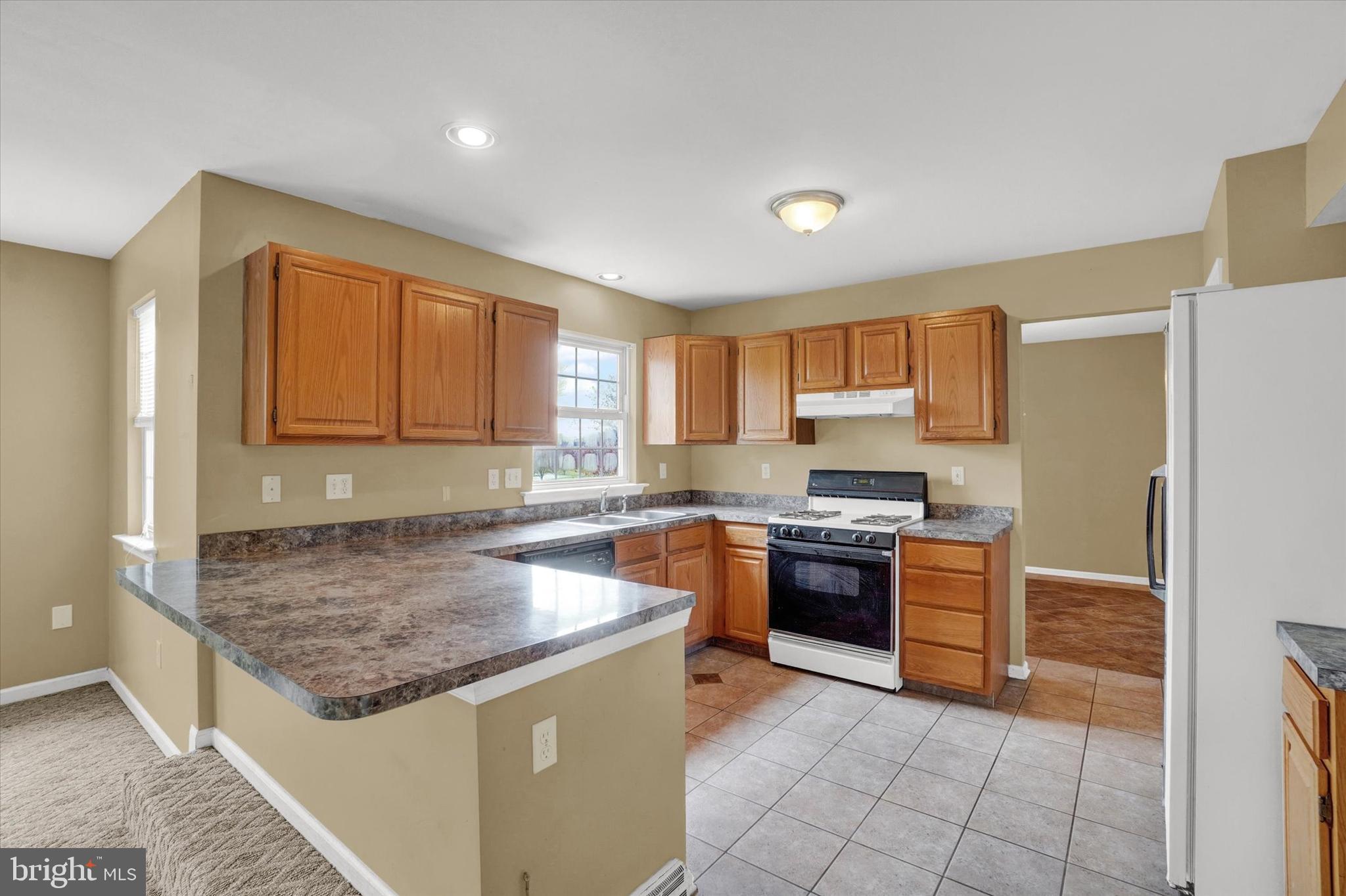 2525 Coldspring Road York, PA 17404 - Photo 10 of 27 Gallery Image 10