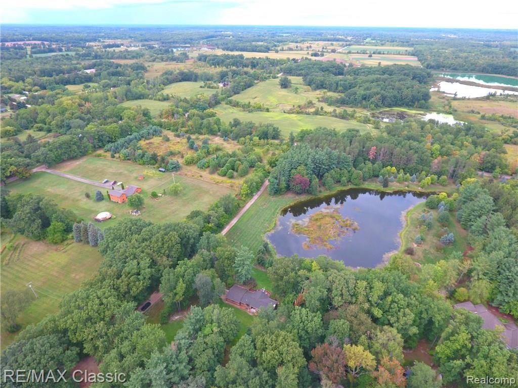 7632 Brophy Road Howell, MI 48855 - Photo 9 of 26 Overhead views