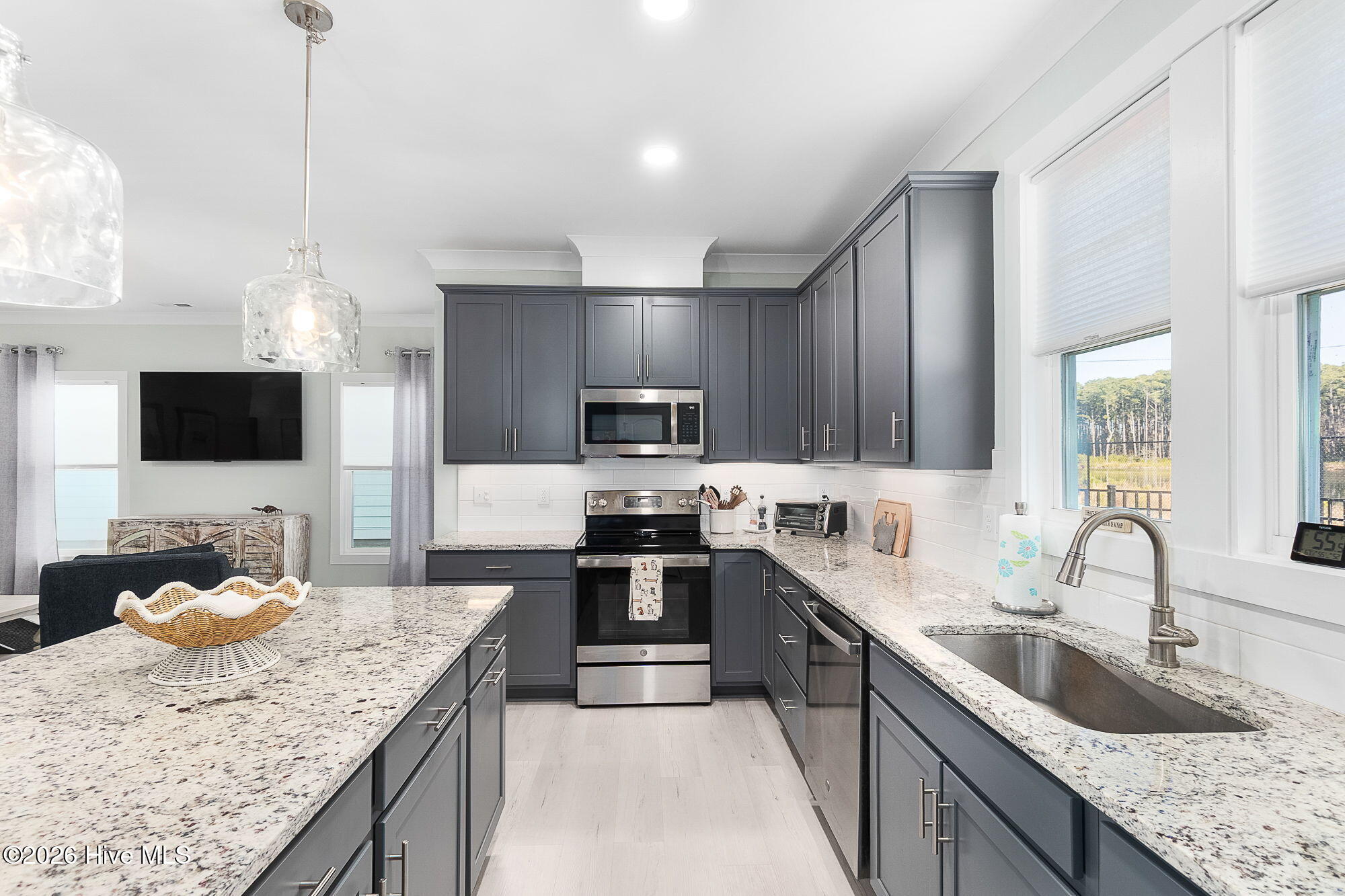 163 Freedom Park Road Beaufort, NC 28516 - Photo 11 of 39 Kitchen