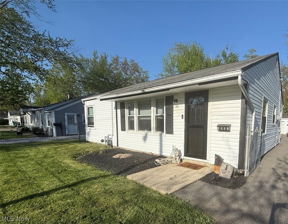 4887 Marigold Road Mentor, OH 44060 - Photo 3 of 16