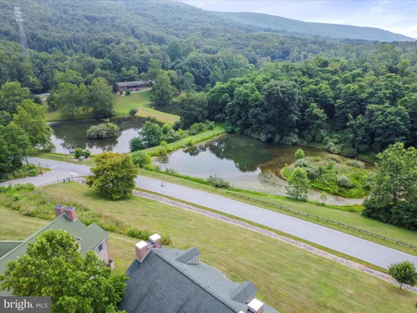 $424,400 | 13865 Trailside Lane, Mercersburg, PA 17236