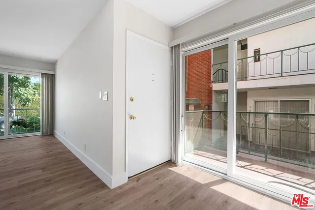 $4,995 | 1031 North Laurel Avenue, Unit 1, West Hollywood, CA 90046