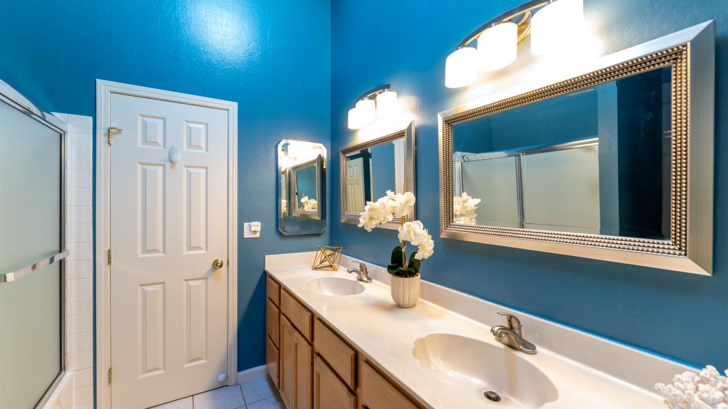 220 Central Avenue Mountain View, CA 94043 - Photo 14 of 22 a bathroom with a sink and a mirror