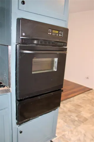 a close view of stove