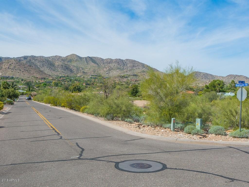 5366 East Roadrunner Road, Unit 1 Paradise Valley, AZ 85253 - Photo 8 of 15 008_View of Lot Looking West